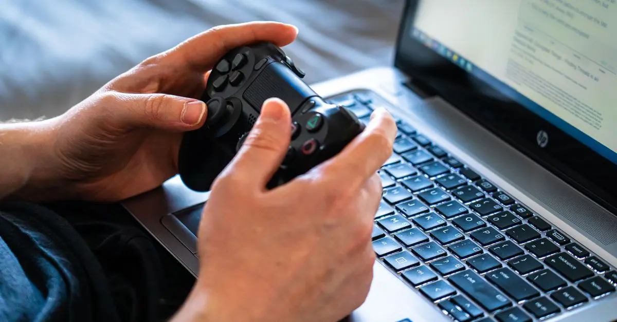 5 Essential Gaming Gadgets You Shouldn’t Miss