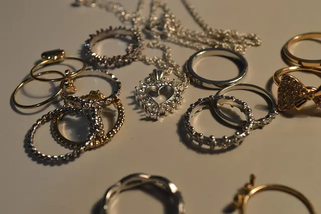 Avoid Common Mistakes When Buying Fine Jewelry This Black Friday
